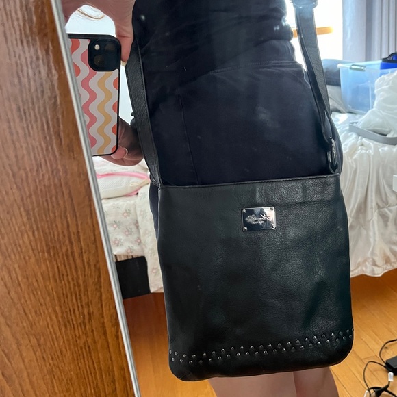 Kenneth Cole studded cross body purse - Picture 4 of 7